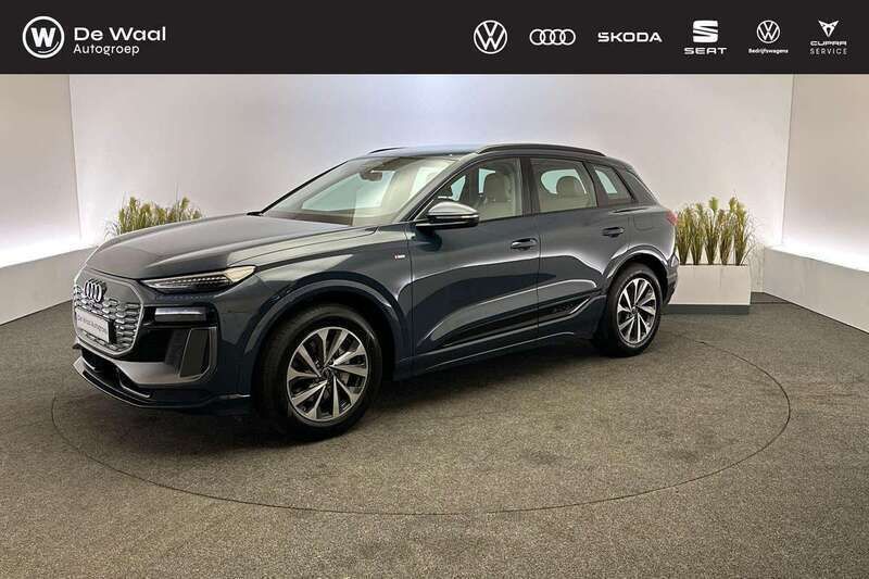 Blauw Nieuw 2025 Audi Q6 e-tron Advanced SUV | € 69.865 (Super prijs) - Afbeelding 1/4