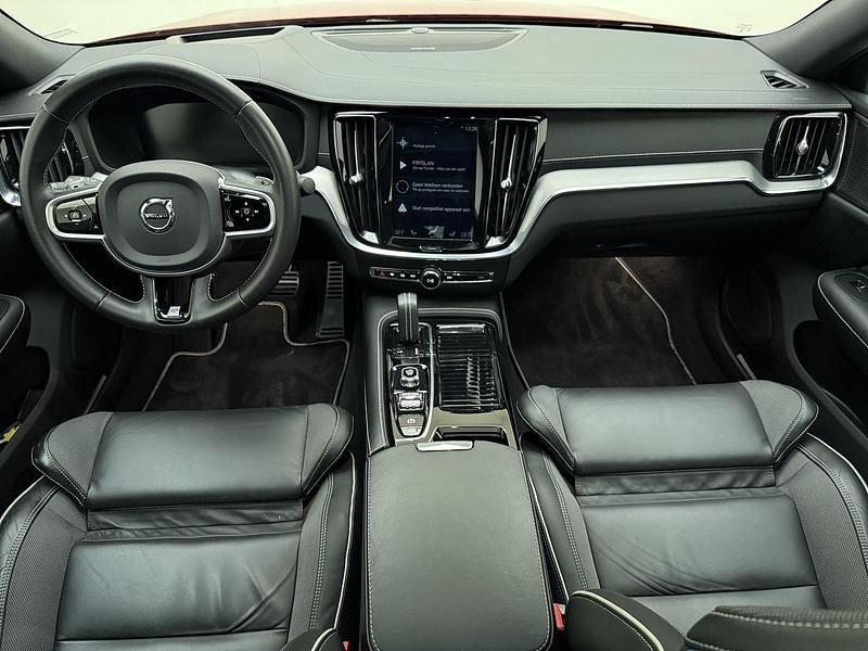 Occasion Volvo S60 R-Design 405 PK (297 kW) 2020 Rood Sedan