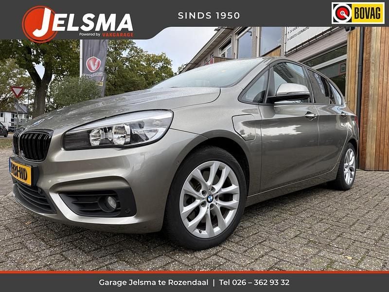Grijs Gebruikt 2016 BMW 225 Active Tourer Executive MPV | € 14.500 (Eerlijke prijs) - Afbeelding 1/4