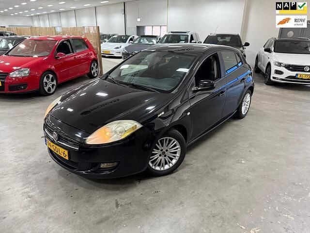 Zwart Gebruikt 2008 Fiat Bravo Hatchback | € 1.949 (Eerlijke prijs) - Afbeelding 1/4