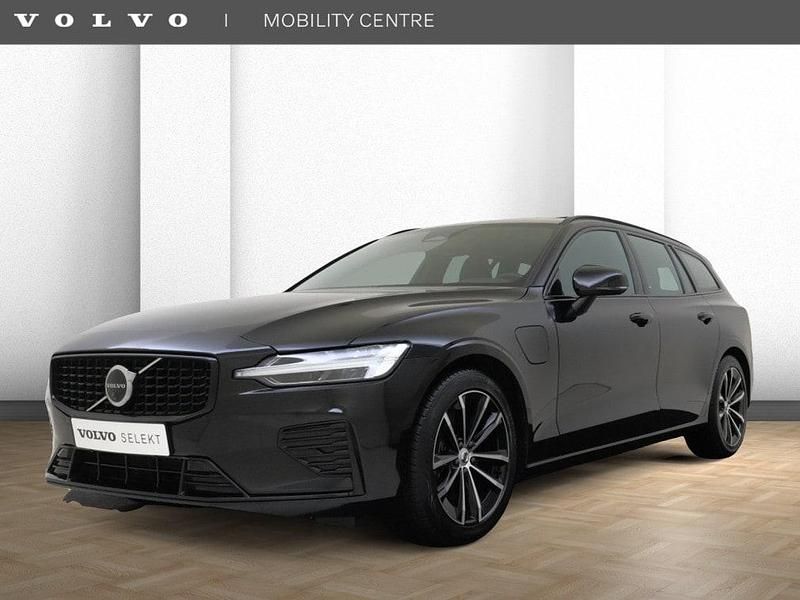 Zwart Occasion 2024 Volvo V60 Plus Stationwagen | € 42.450 (Iets duurder) - Afbeelding 1/4