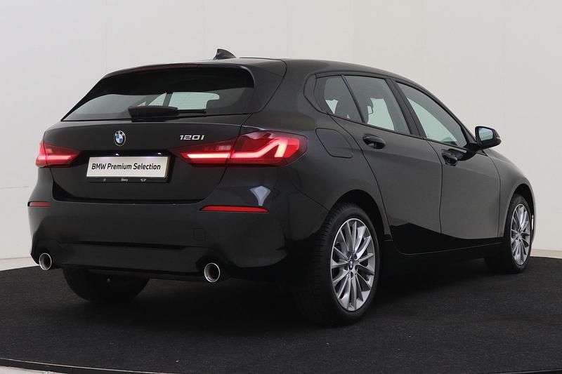 Occasion BMW 120 179 PK (131 kW) 2021 Saphirschwarz Hatchback