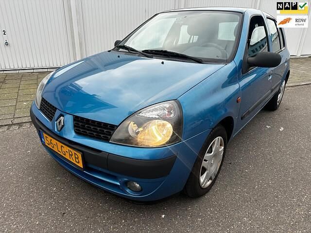 Blauw Occasion 2003 Renault Clio II Dynamique Hatchback | € 1.550 (Eerlijke prijs) - Afbeelding 1/4