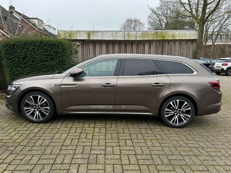 Bruin Gebruikt 2016 Renault Talisman Initiale Paris Stationwagen | € 19.900 (Eerlijke prijs) - Afbeelding 1/4