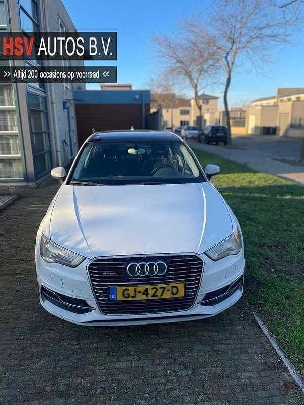 Wit Gebruikt 2015 Audi A3 Sportback e-tron Ambition Hatchback | € 7.999 (Eerlijke prijs) - Afbeelding 1/3