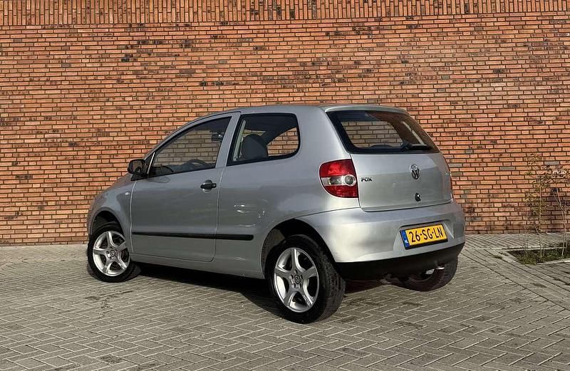 Occasion VW Fox Trendline 75 PK (55 kW) 2006 Grijs Hatchback