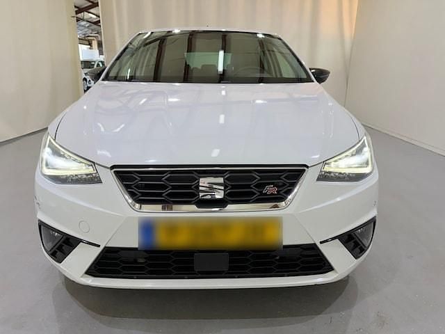 Occasion Seat Ibiza Business 2017 Wit Hatchback