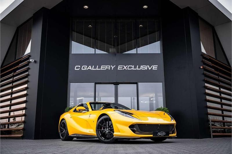 Geel Gebruikt 2021 Ferrari 812 Cabriolet | € 479.995 (Super prijs) - Afbeelding 1/4