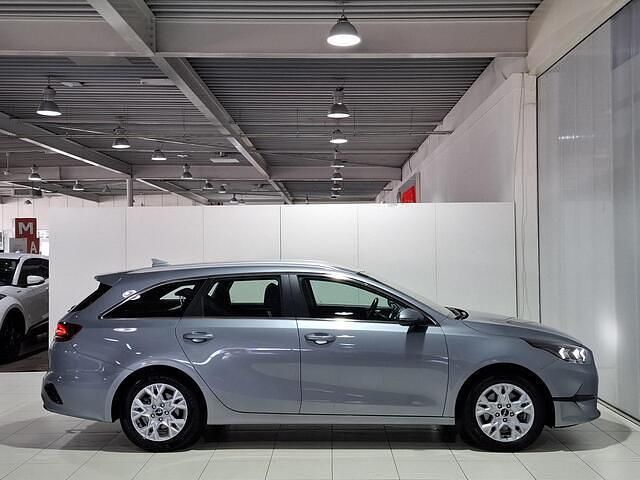 Grijs Occasion 2024 Kia Ceed Sportswagon Stationwagen | € 26.950 (Eerlijke prijs) - Afbeelding 1/4