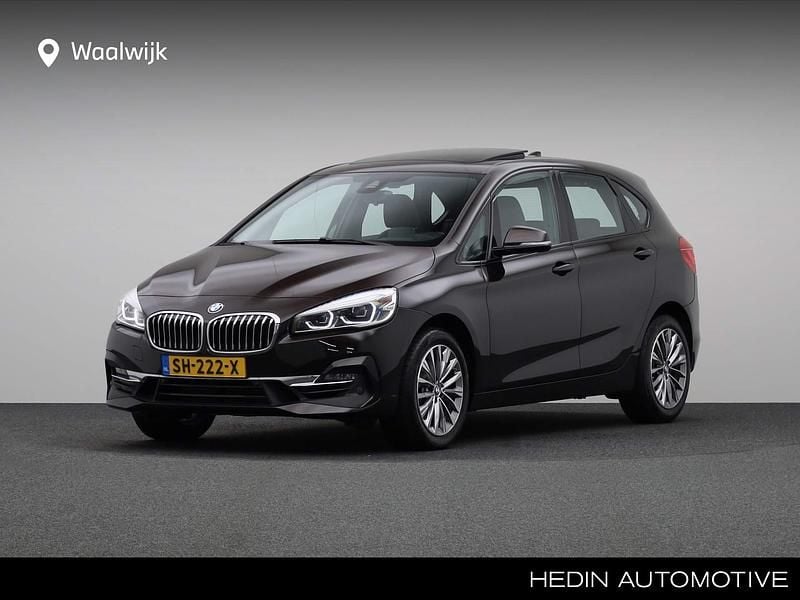 Bruin Occasion 2018 BMW 220 Executive Stationwagen | € 19.880 (Eerlijke prijs) - Afbeelding 1/4