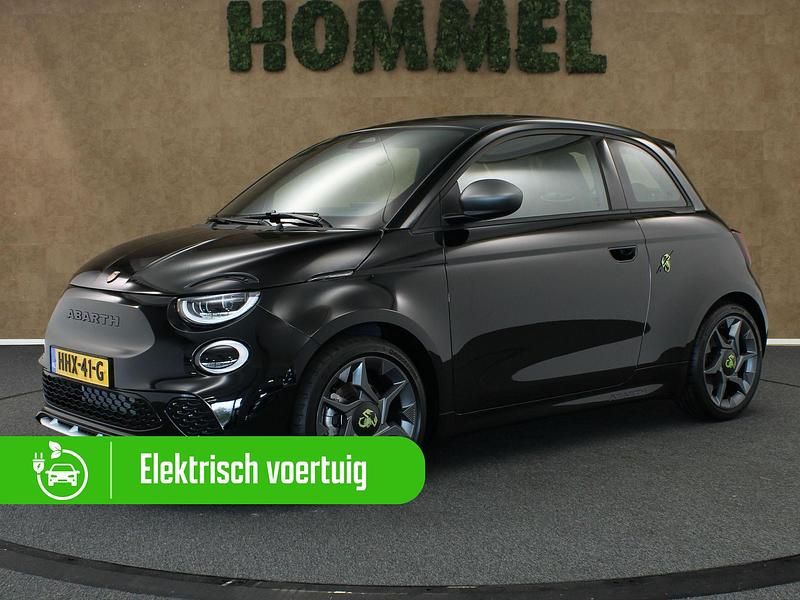 Zwart Nieuw 2024 Abarth 500e Hatchback | € 30.945 - Afbeelding 1/4