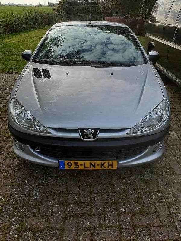 Gebruikt 2003 Peugeot 206 CC Cabriolet | € 799 - Afbeelding 1/4