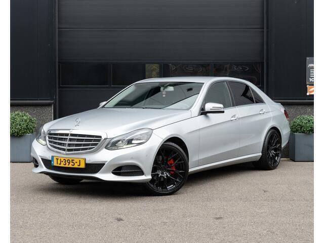 Grijs Occasion 2013 Mercedes E200 Avantgarde Sedan | € 15.950 (Goede deal) - Afbeelding 1/4