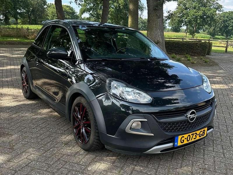Zwart Gebruikt 2016 Opel Adam Rocks S Hatchback | € 12.750 - Afbeelding 1/4