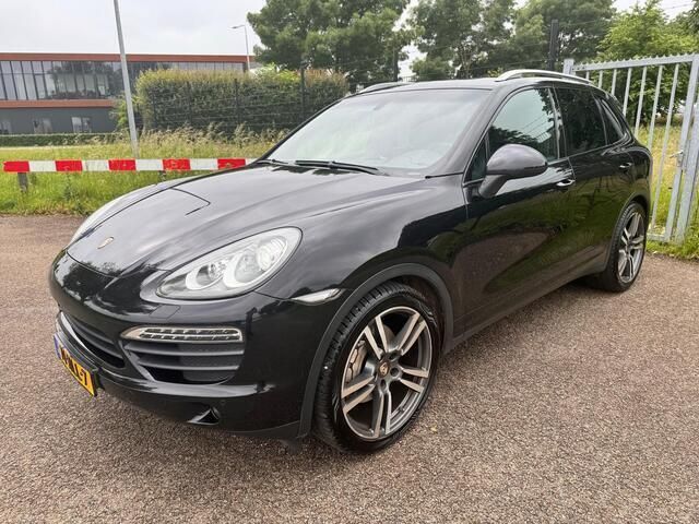 Zwart Gebruikt 2010 Porsche Cayenne Turbo SUV | € 19.900 - Afbeelding 1/4