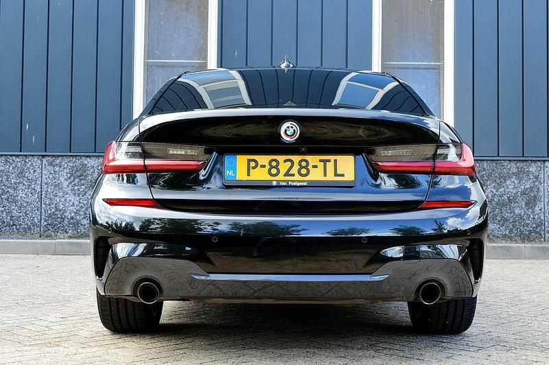 Occasion BMW 320 M Sport 184 PK (135 kW) 2022 Zwart Sedan