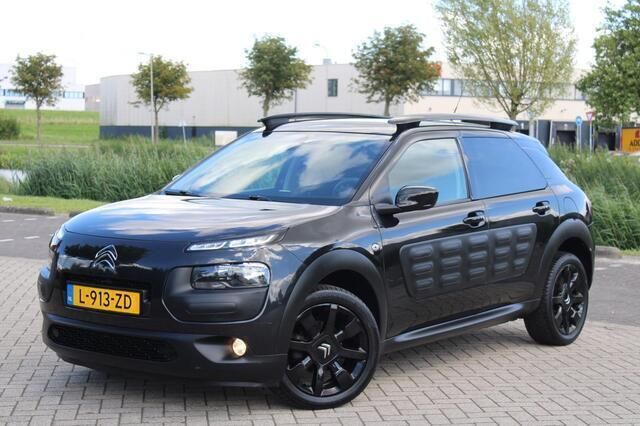 Zwart Gebruikt 2015 Citroën C4 Cactus PureTech Hatchback | € 7.950 (Eerlijke prijs) - Afbeelding 1/4