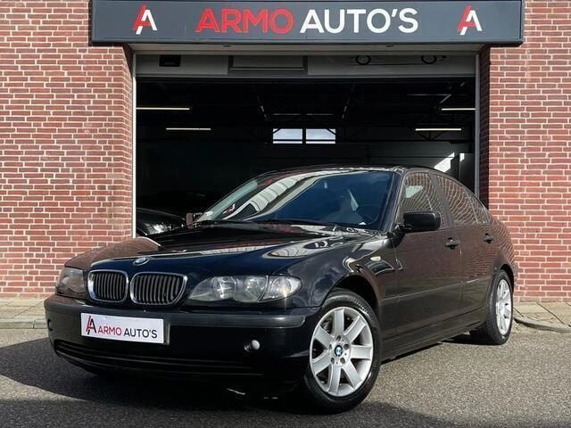 Zwart Gebruikt 2005 BMW 316 Sedan | € 3.650 (Eerlijke prijs) - Afbeelding 1/4
