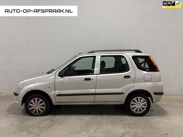 Grijs Gebruikt 2003 Suzuki Ignis GLS Hatchback | € 1.250 (Goede deal) - Afbeelding 1/4