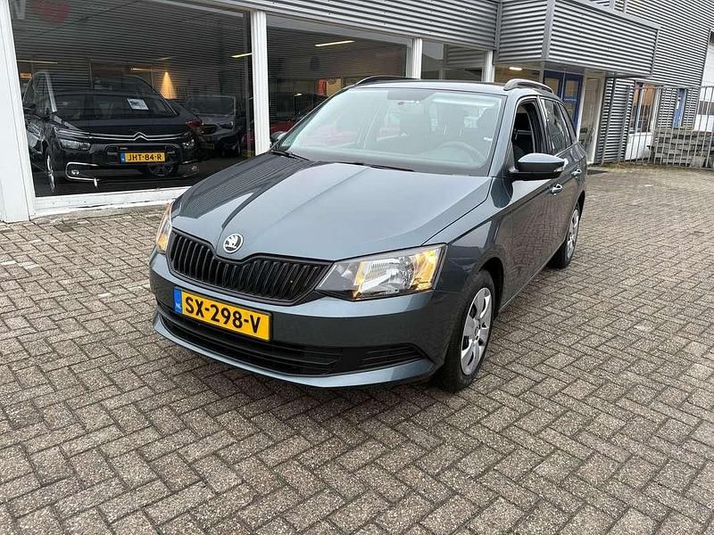 Grijs Occasion 2018 Skoda Fabia Active Stationwagen | € 6.950 (Goede deal) - Afbeelding 1/4