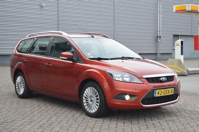 Occasion Ford Focus Titanium 101 PK (74 kW) 2008 Rood Stationwagen