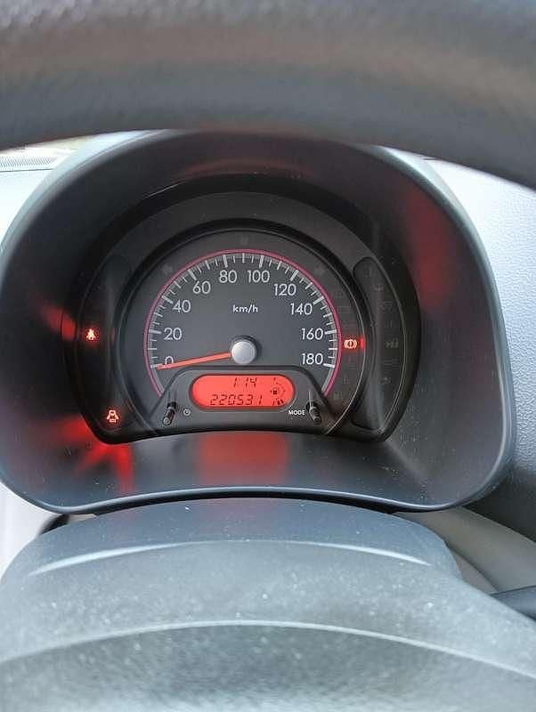 Zwart Occasion 2010 Suzuki Alto Comfort+ Hatchback | € 1.400 (Goede deal) - Afbeelding 1/4