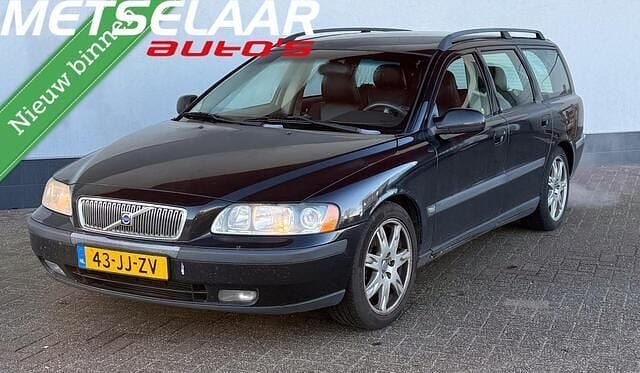 Zwart Occasion 2002 Volvo V70 Comfort Stationwagen | € 1.350 (Goede deal) - Afbeelding 1/4