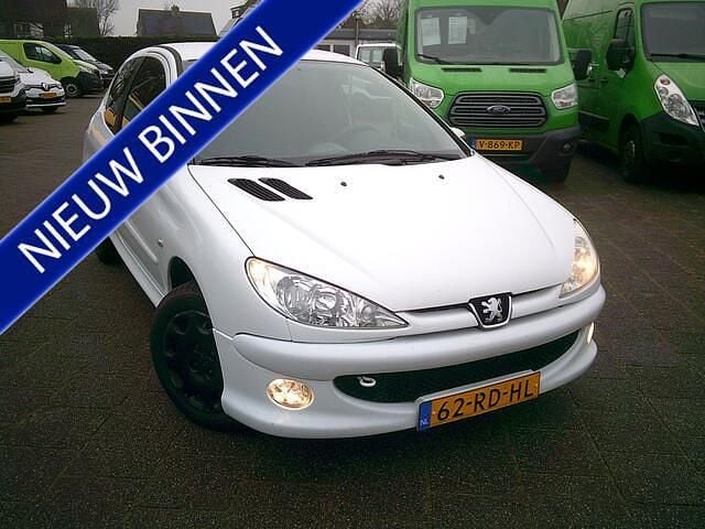 Occasion Peugeot 206 75 PK (55 kW) 2005 Wit Hatchback