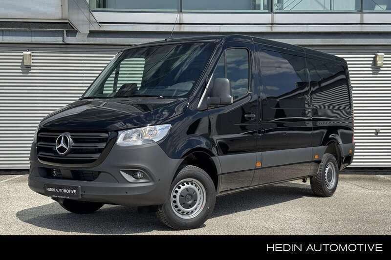 Zwart Nieuw 2025 Mercedes Sprinter Van | € 70.445 - Afbeelding 1/3