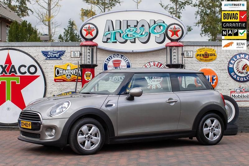 Grijs Gebruikt 2016 Mini Cooper Hatchback | € 15.450 (Goede deal) - Afbeelding 1/4