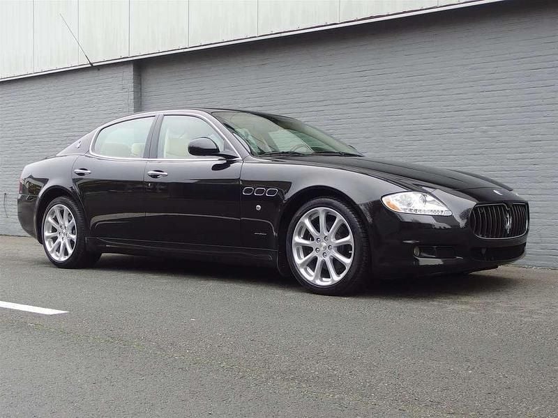 Zwart Gebruikt 2010 Maserati Quattroporte Sedan | € 27.500 (Super prijs) - Afbeelding 1/4