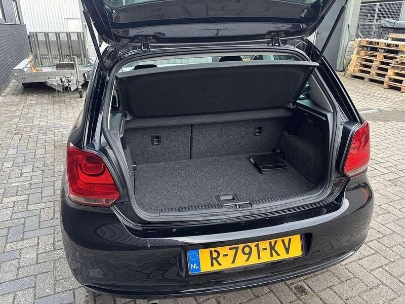 Zwart Gebruikt 2010 VW Polo Highline Hatchback | € 3.200 (Super prijs) - Afbeelding 1/4