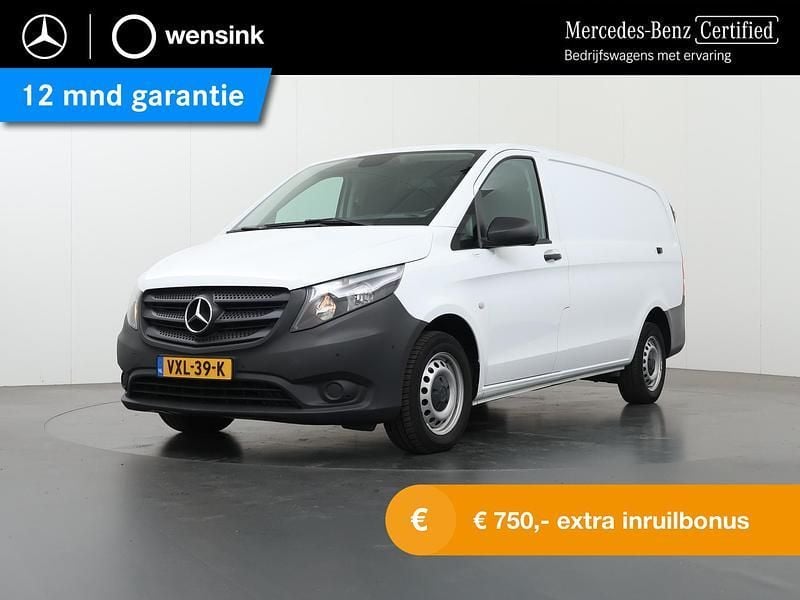 Wit Gebruikt 2021 Mercedes Vito MPV | € 24.650 (Eerlijke prijs) - Afbeelding 1/4