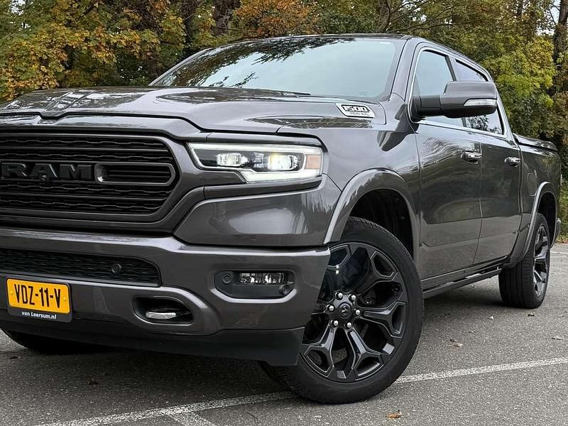 Grijs Gebruikt 2019 RAM 1500 Pickup | € 58.000 - Afbeelding 1/4