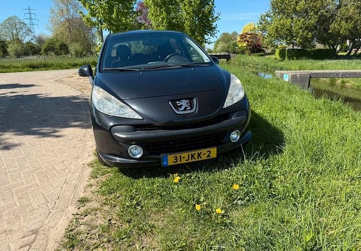 Occasion Peugeot 207 95 PK (69 kW) 2009 Sedan