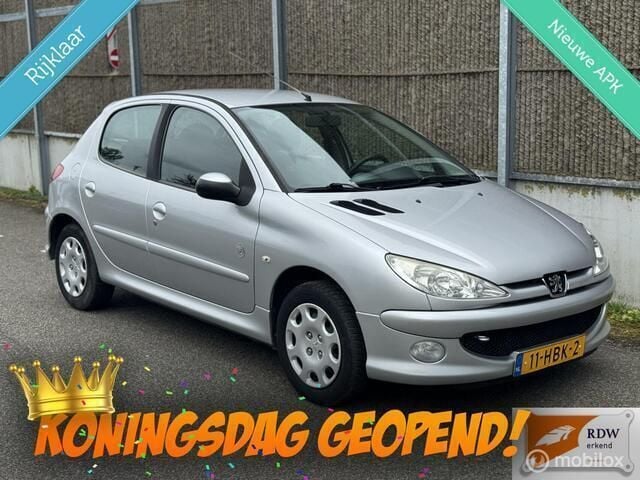 Grijs Gebruikt 2008 Peugeot 206 Hatchback | € 2.250 (Eerlijke prijs) - Afbeelding 1/4