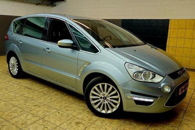 Grijs Gebruikt 2012 Ford S-MAX Titanium MPV | € 10.400 (Iets duurder) - Afbeelding 1/4
