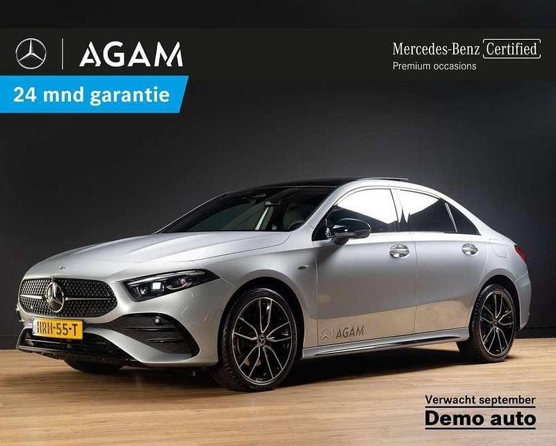 Grijs Gebruikt 2025 Mercedes A250 Business Sedan | € 43.950 (Duur) - Afbeelding 1/4