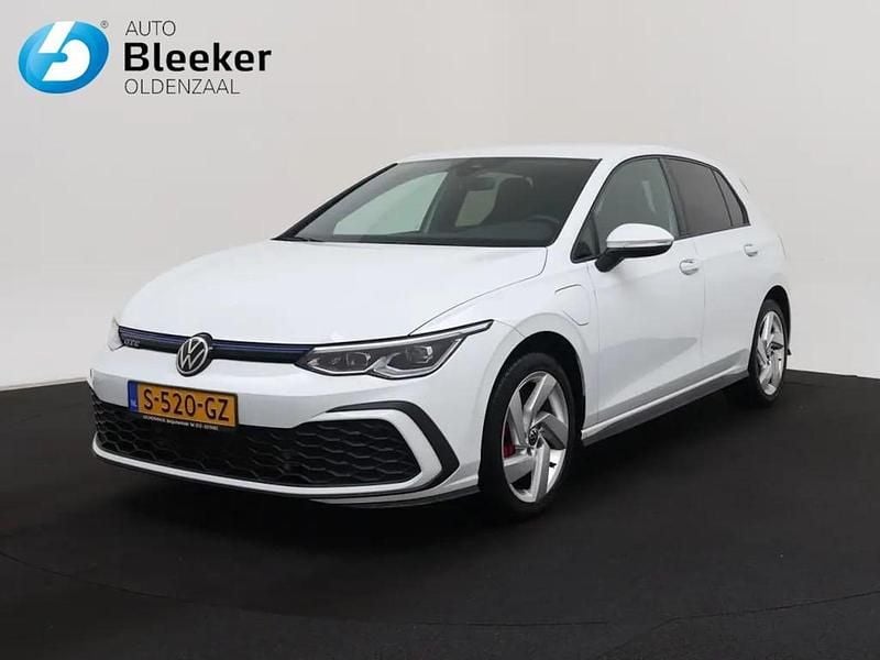 Wit Gebruikt 2020 VW Golf VII GTE Hatchback | € 21.895 (Super prijs) - Afbeelding 1/4