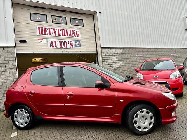 Occasion Peugeot 206 Forever 75 PK (55 kW) 2008 Rood Hatchback