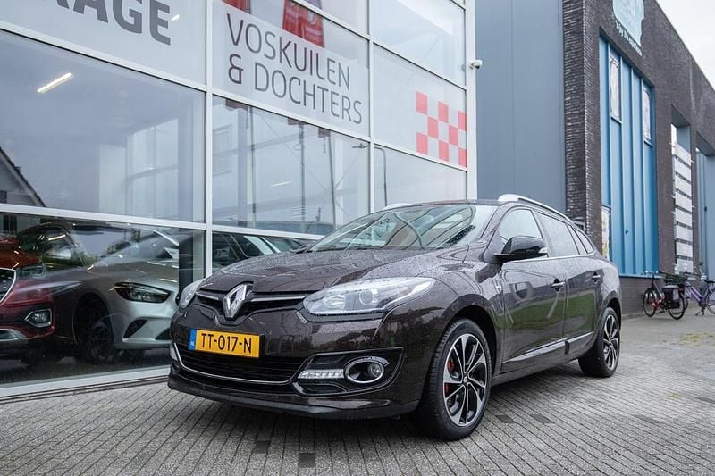 Occasion Renault Mégane GrandTour Bose Edition 130 PK (95 kW) 2018 Bruin Stationwagen