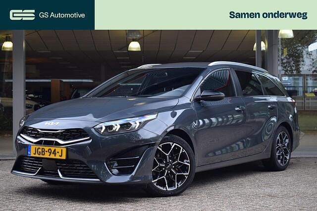 Grijs Occasion 2022 Kia Ceed Sportswagon GT Stationwagen | € 22.903 (Iets duurder) - Afbeelding 1/4