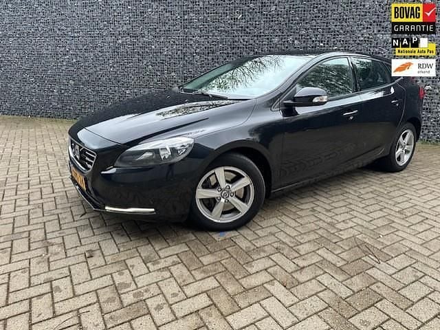 Zwart Gebruikt 2014 Volvo V40 Business Edition Hatchback | € 5.350 (Eerlijke prijs) - Afbeelding 1/4