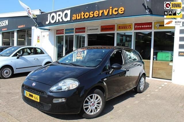 Zwart Gebruikt 2013 Fiat Punto Evo Pop Hatchback | € 5.990 (Eerlijke prijs) - Afbeelding 1/4