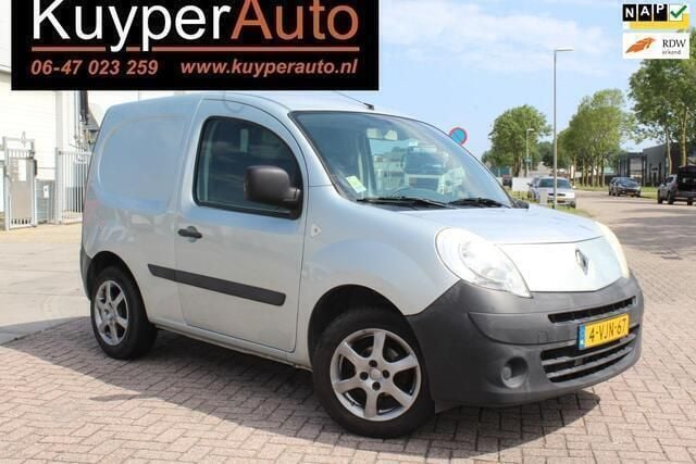 Grijs Gebruikt 2010 Renault Kangoo Komfort MPV | € 2.450 (Eerlijke prijs) - Afbeelding 1/4