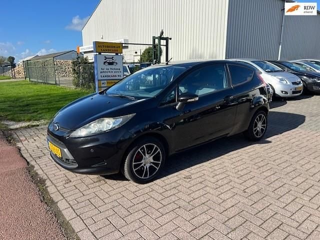 Hatchback Gebruikt 2010 Ford Fiesta Ghia Hatchback | € 3.950 (Goede deal) - Afbeelding 1/4