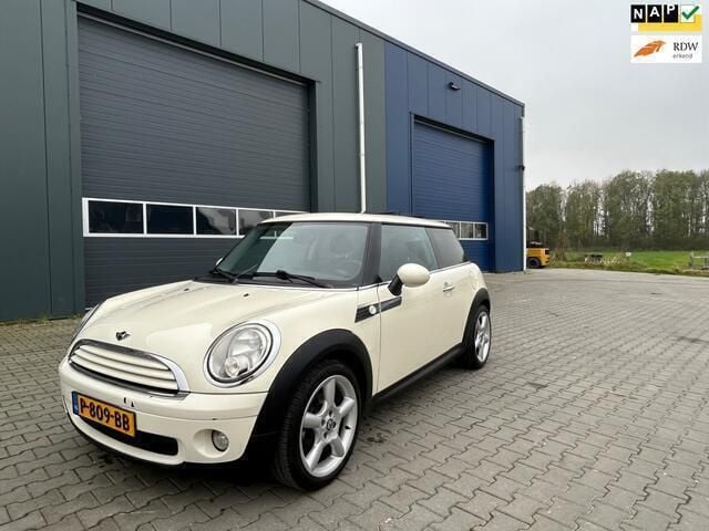 Wit Gebruikt 2010 Mini ONE Salt Hatchback | € 3.975 (Eerlijke prijs) - Afbeelding 1/4