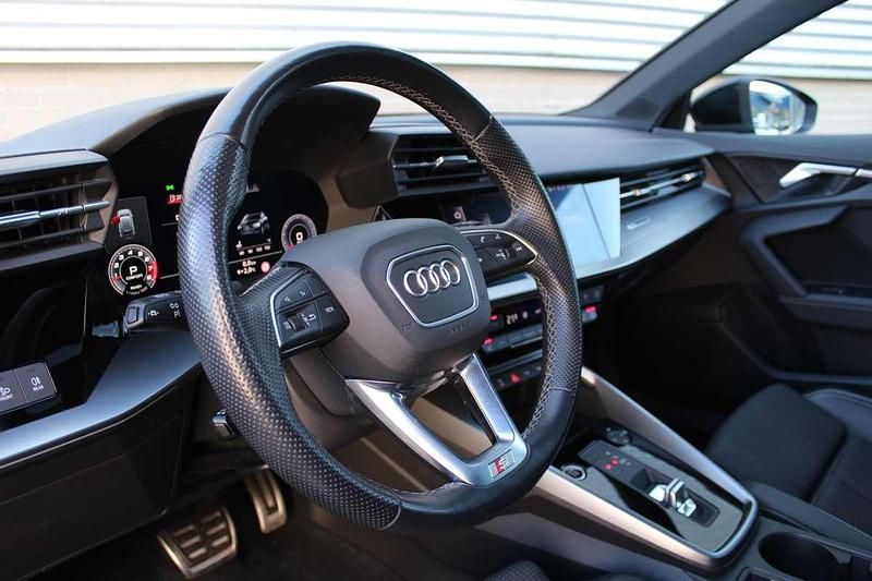 Occasion Audi A3 Sportback e-tron Edition .1 150 PK (110 kW) 2021 Zwart Hatchback