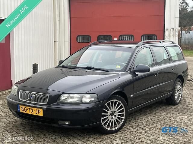 Zwart (metallic) Gebruikt 2001 Volvo V70 Comfort Stationwagen | € 2.499 (Super prijs) - Afbeelding 1/4