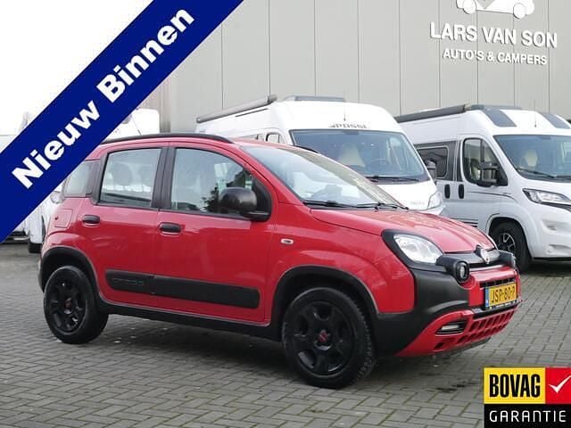 Rood Occasion 2019 Fiat Panda Cross Cross Hatchback | € 10.950 (Eerlijke prijs) - Afbeelding 1/4